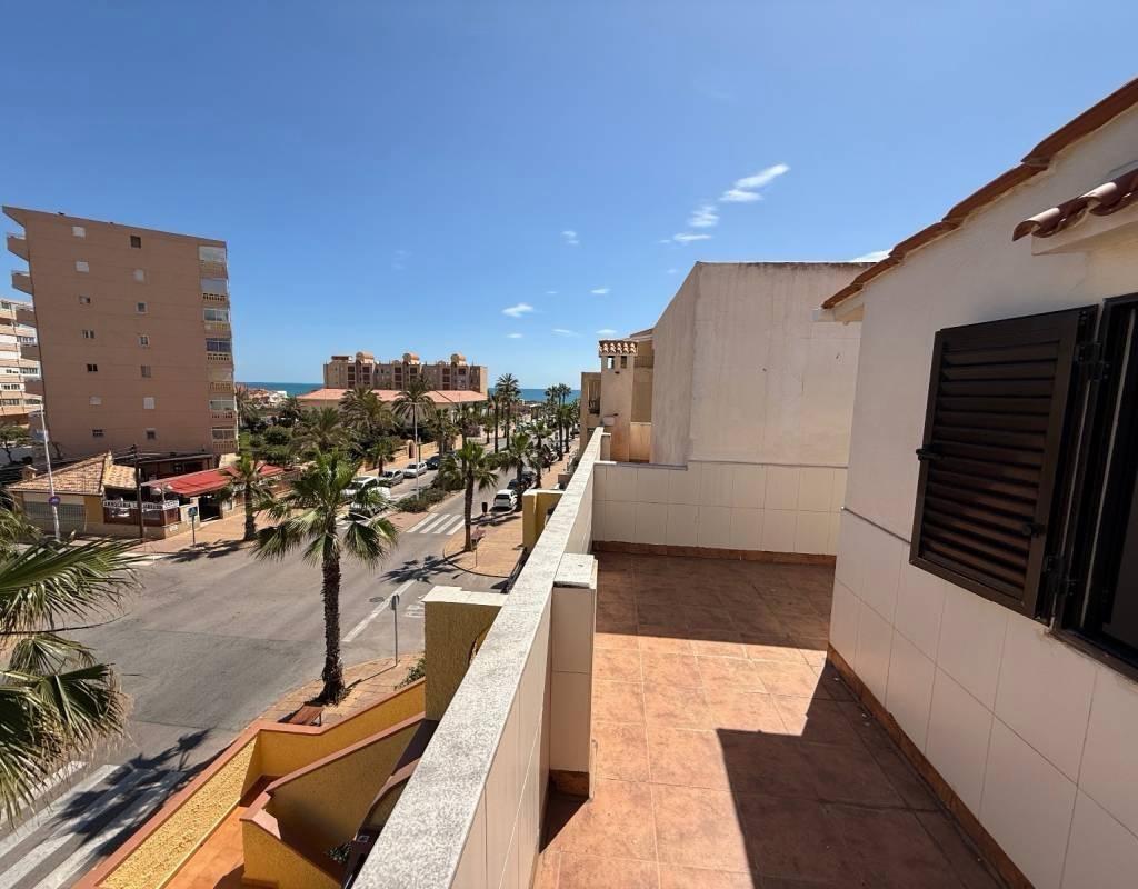 Ático en Torrevieja, Alicante, España 3 dormitorios, 84 m2 No. 178172