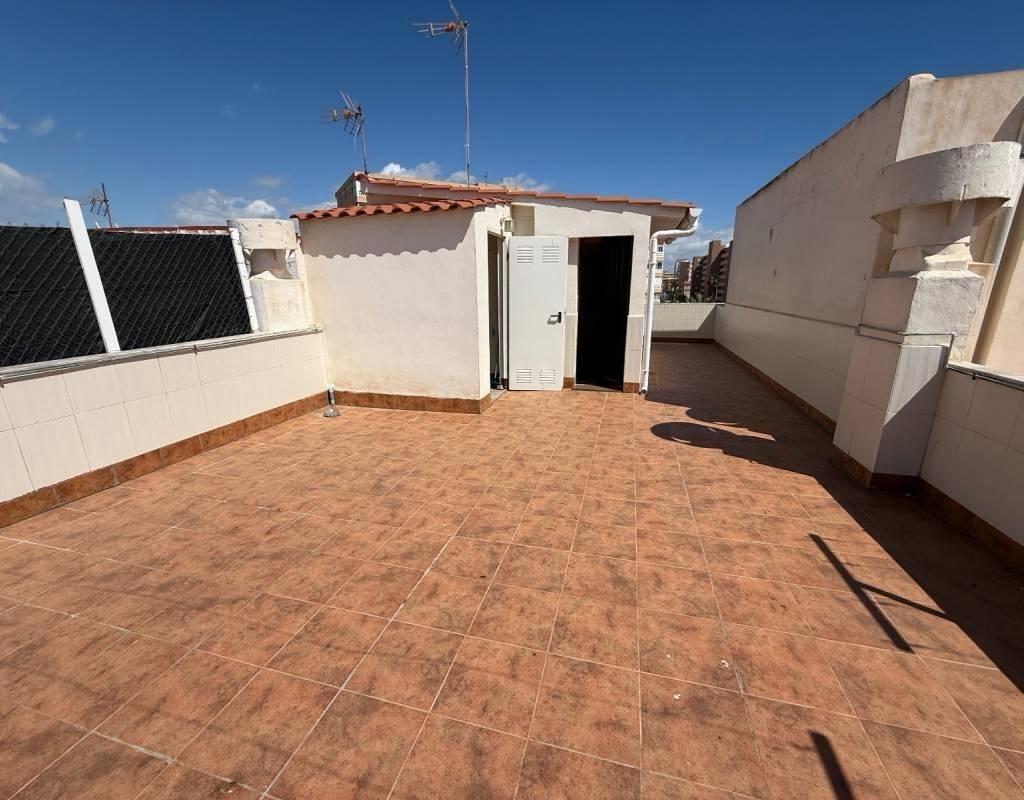 Ático en Torrevieja, Alicante, España 3 dormitorios, 84 m2 No. 178172