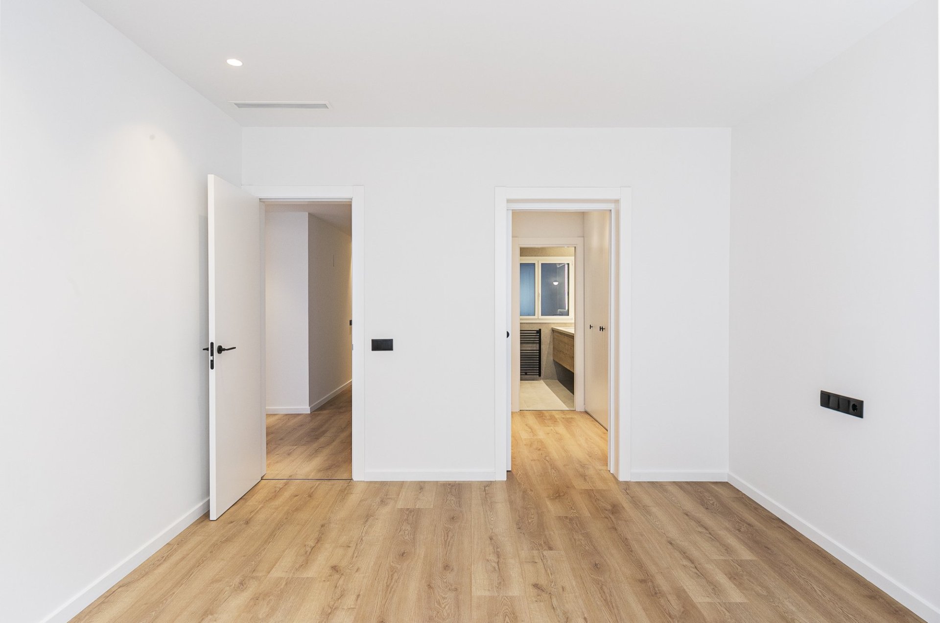 Apartament w Barcelona, Hiszpania 3 sypialnie, 152 mkw. nr 137420