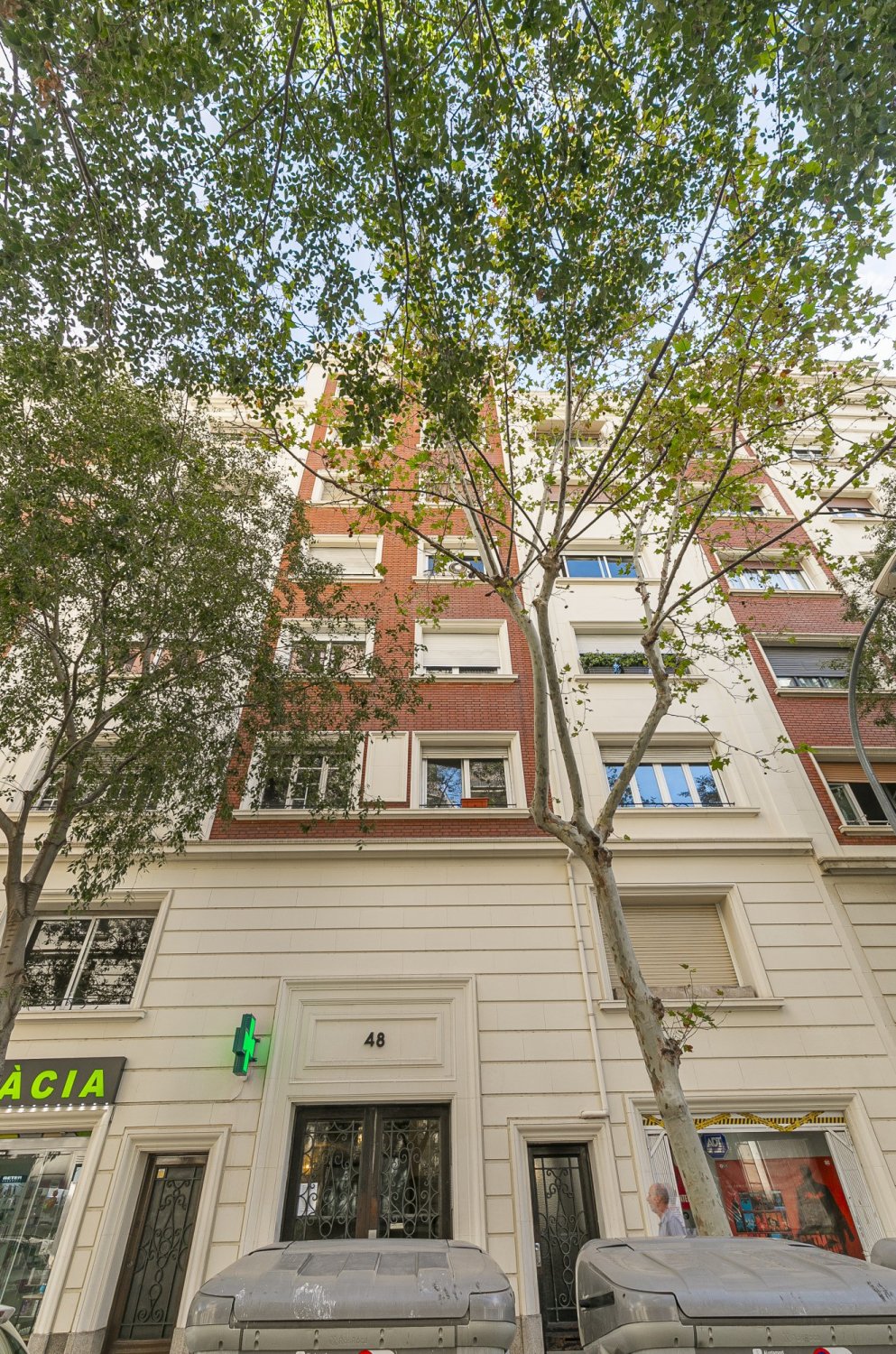 Apartament w Barcelona, Hiszpania 3 sypialnie, 152 mkw. nr 137420