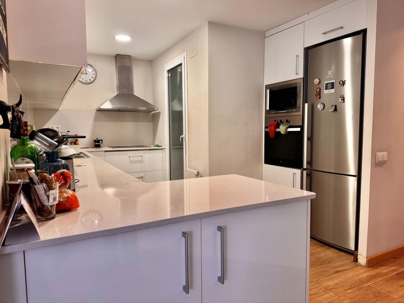 Apartamento en Barcelona, España 4 dormitorios,  No. 140862
