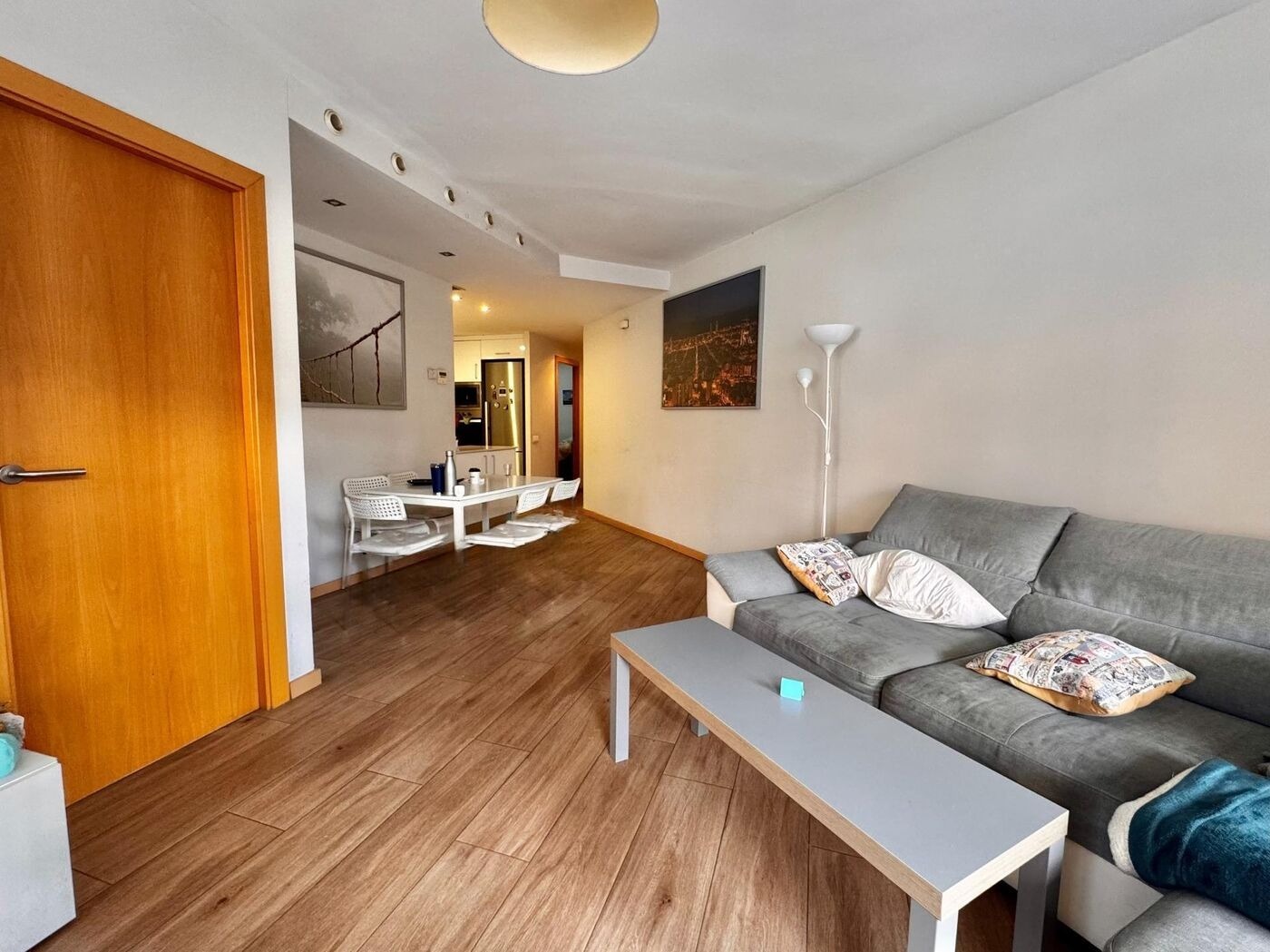 Apartamento en Barcelona, España 4 dormitorios,  No. 140862