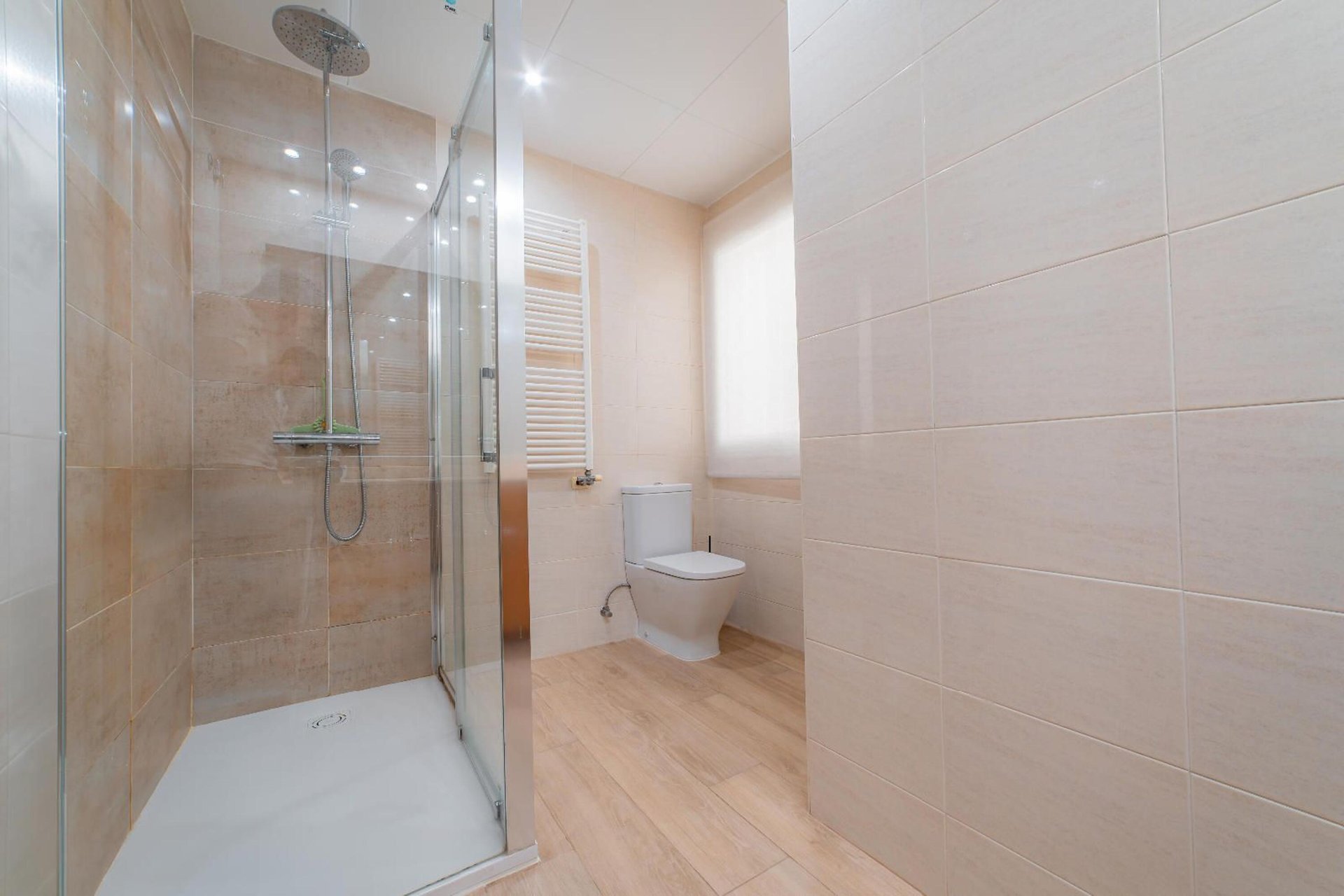 Apartament w Blanes, Girona, Hiszpania 5 sypialni,  nr 140859