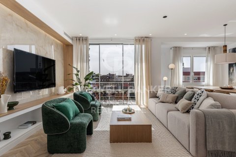 Apartament w Madrid, Hiszpania 4 sypialnie, 254 mkw. nr 178396