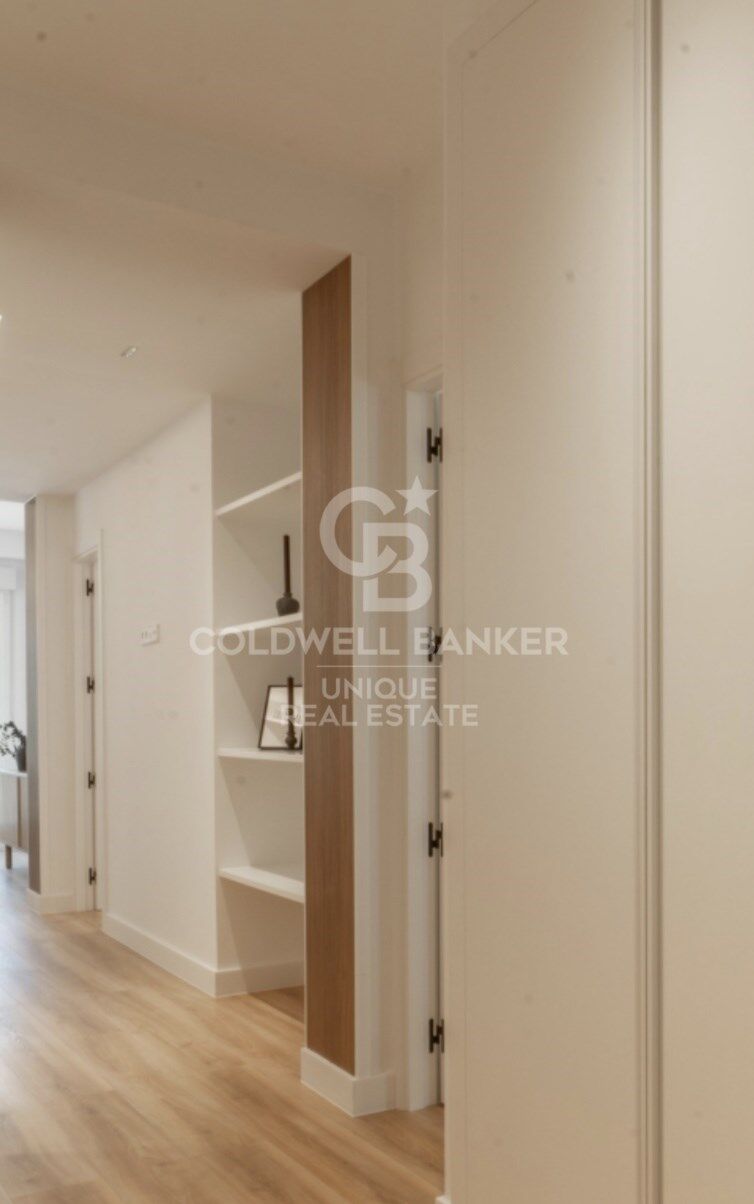 Apartment à Madrid, Espagne 3 chambres, 159 m2 No. 178391