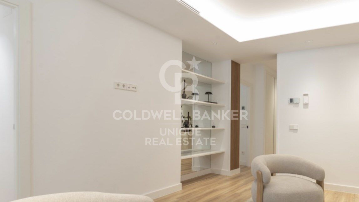 Apartment à Madrid, Espagne 3 chambres, 159 m2 No. 178391