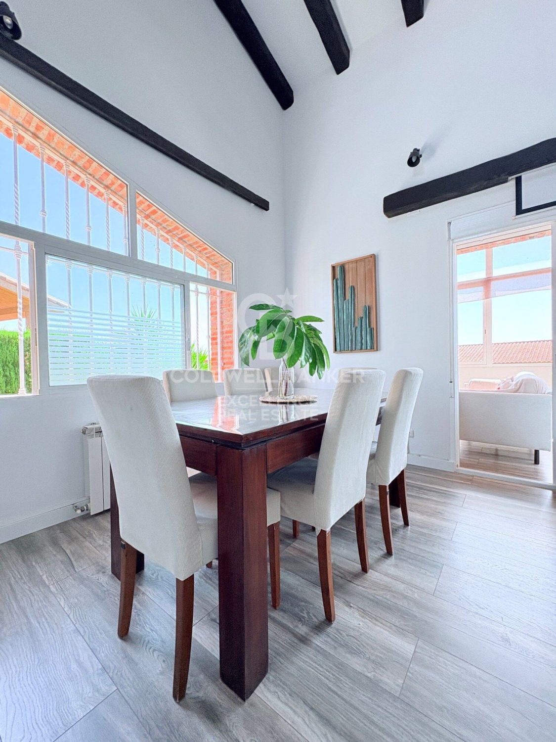 Villa in Chiva, Valencia, Spain 5 bedrooms, 350 sq.m. No. 178390