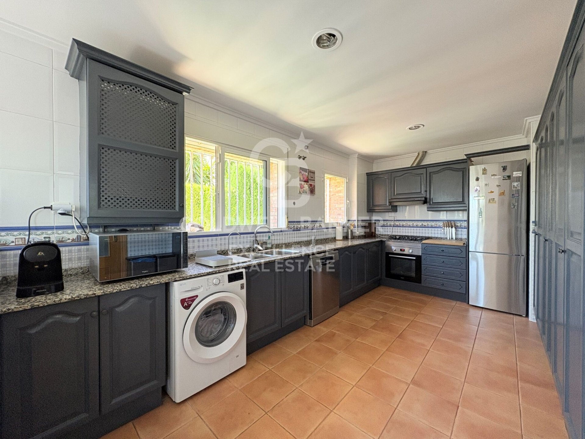 Villa in Chiva, Valencia, Spain 5 bedrooms, 350 sq.m. No. 178390