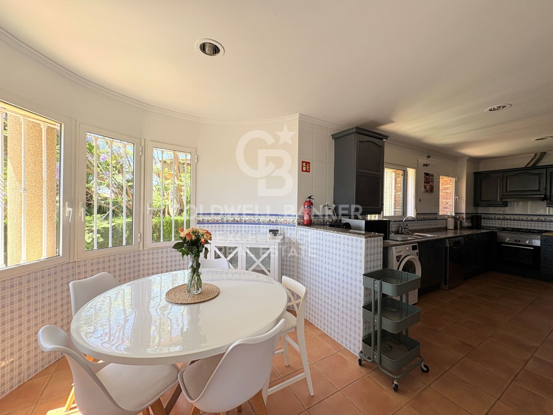 Villa in Chiva, Valencia, Spain 5 bedrooms, 350 sq.m. No. 178390