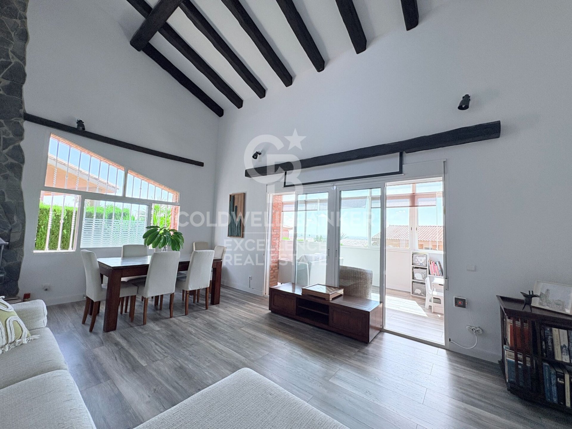 Villa in Chiva, Valencia, Spain 5 bedrooms, 350 sq.m. No. 178390