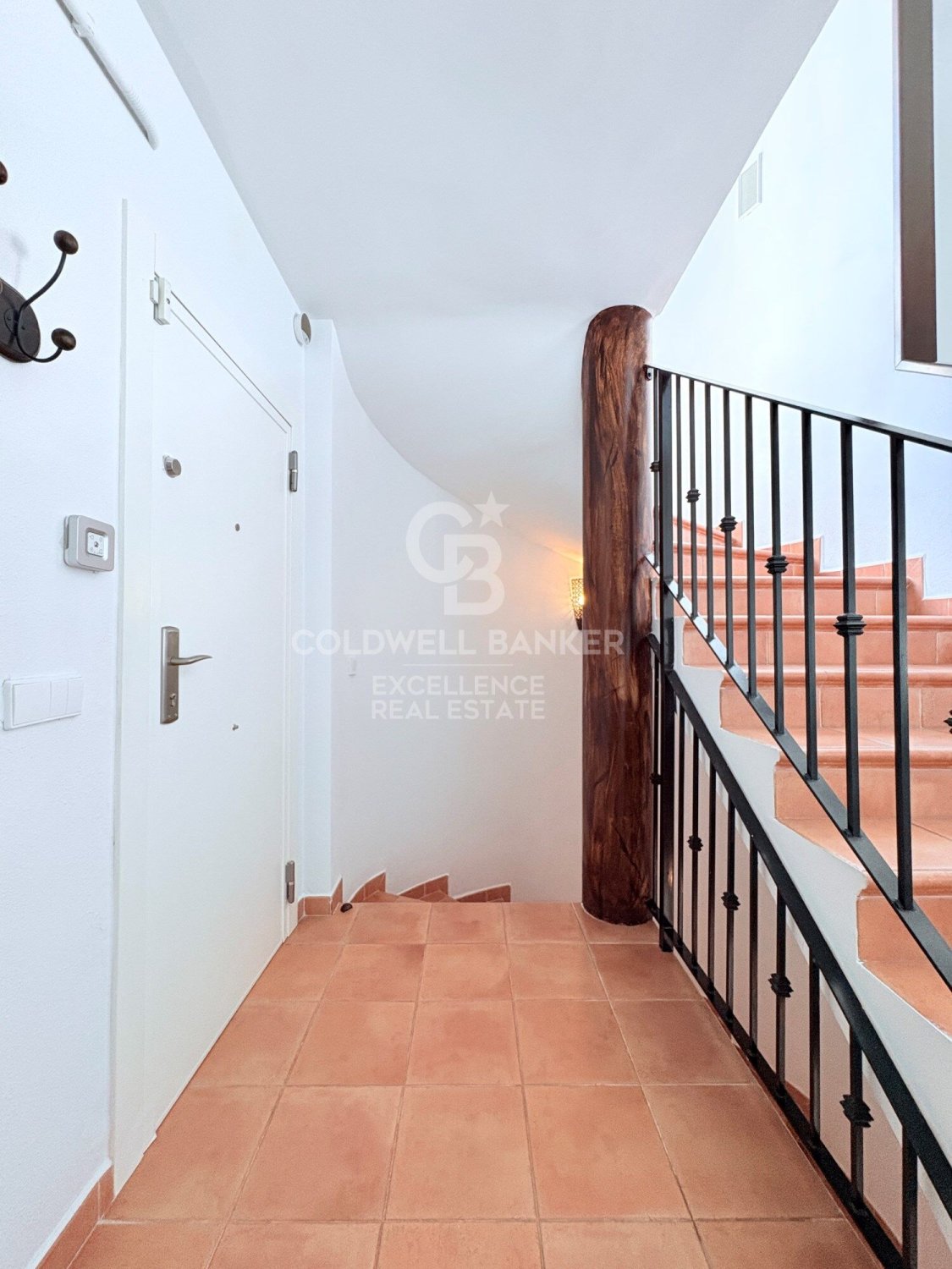 Villa in Chiva, Valencia, Spain 5 bedrooms, 350 sq.m. No. 178390
