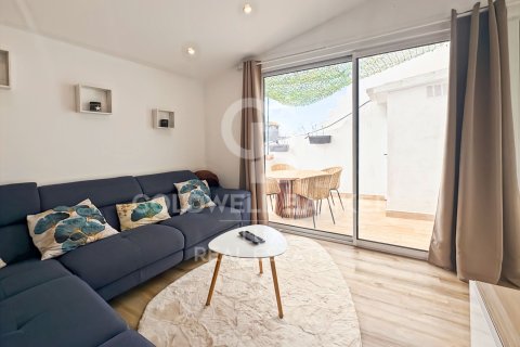 Villa a Garriguella, Girona, Spagna 3 camere da letto, 180 mq. N° 178394