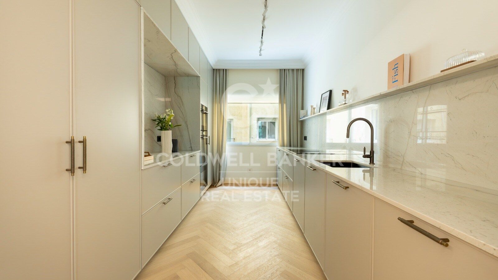 Apartment à Madrid, Espagne 3 chambres, 173 m2 No. 178395