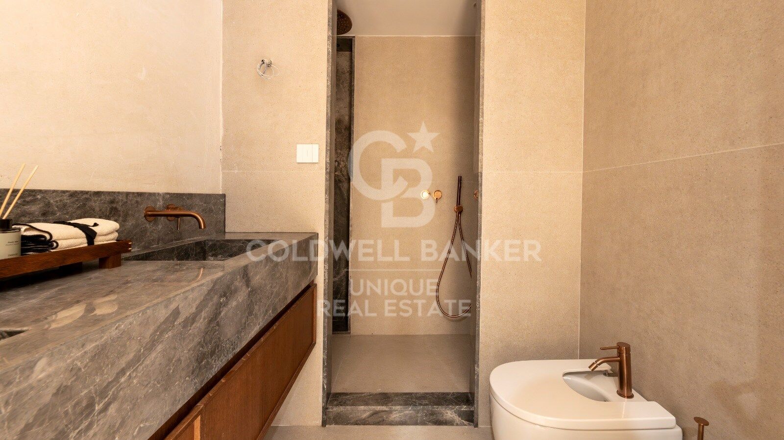 Apartment à Madrid, Espagne 3 chambres, 173 m2 No. 178395