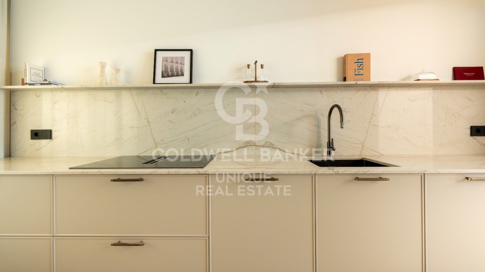 Apartment à Madrid, Espagne 3 chambres, 173 m2 No. 178395