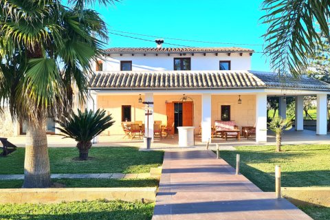 Finca in Inca, Mallorca, Spain 5 bedrooms, 375 sq.m. No. 182699