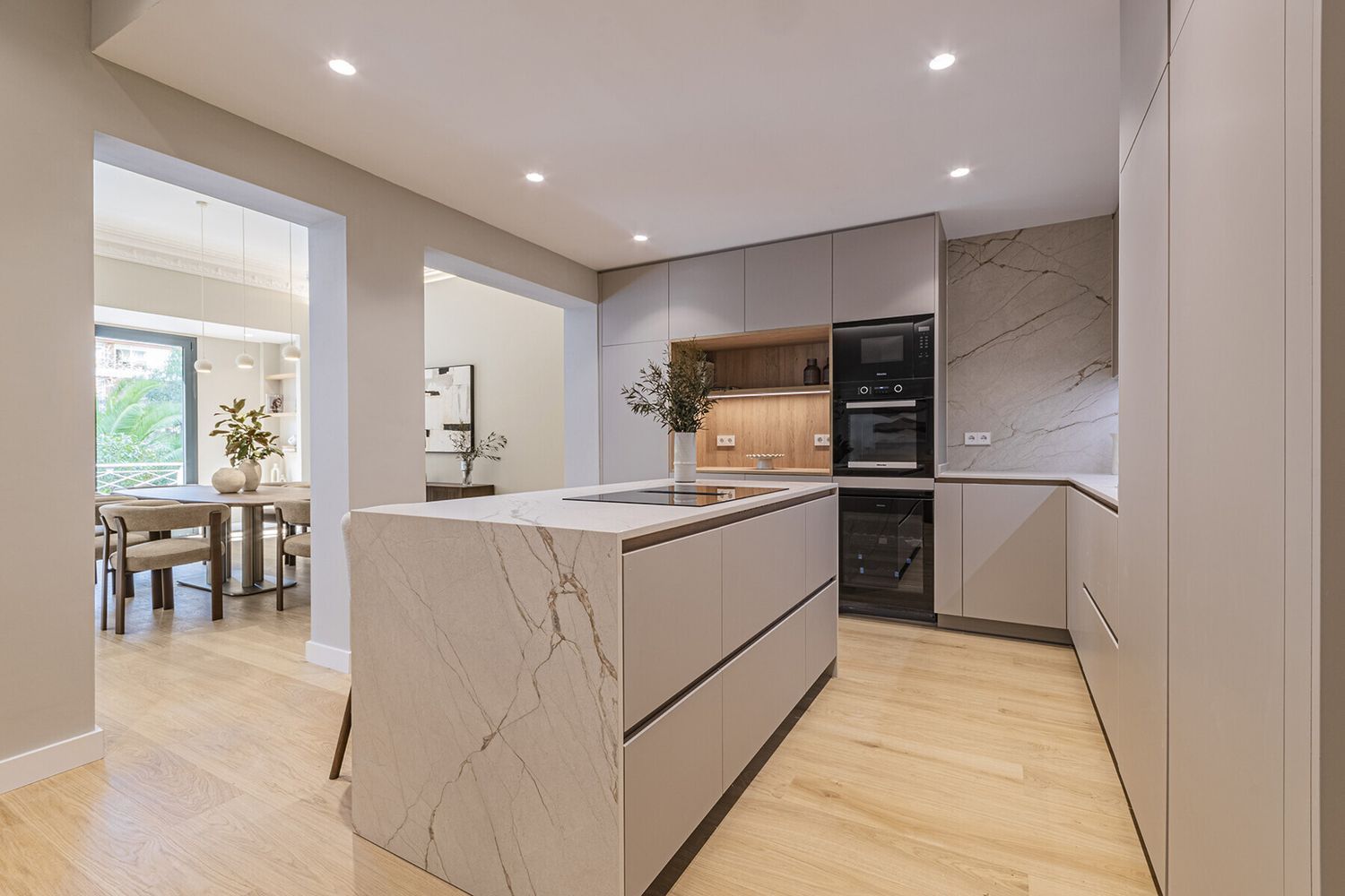 Apartamento en Barcelona, España 5 dormitorios, 224 m2 No. 168975