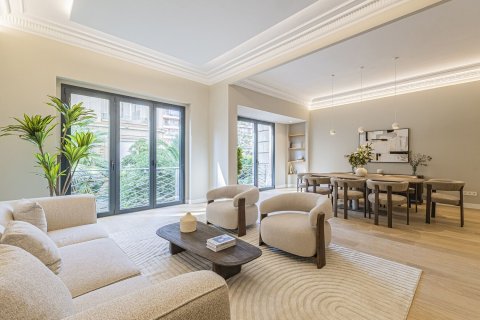 Apartment à Barcelona, Espagne 5 chambres, 224 m2 No. 168975