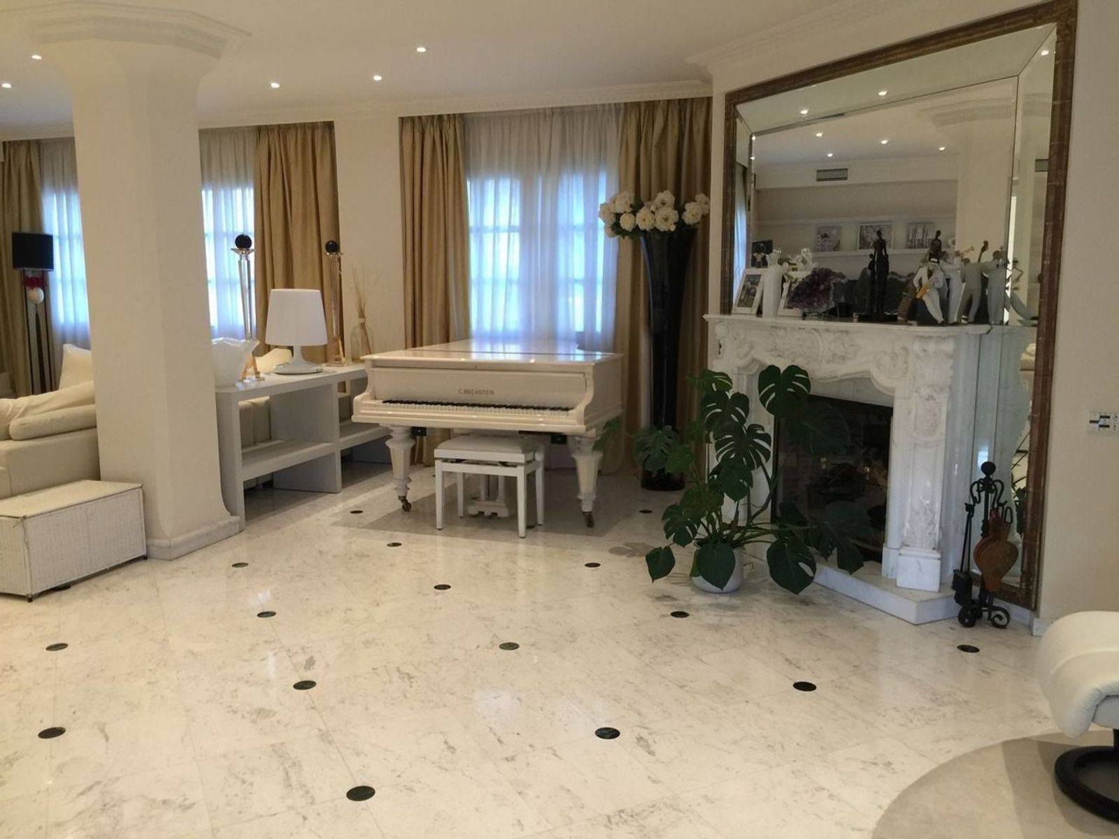 Talo Castelldefels, Barcelona, Espanja 7 makuuhuonetta, 642 m2 No. 168976