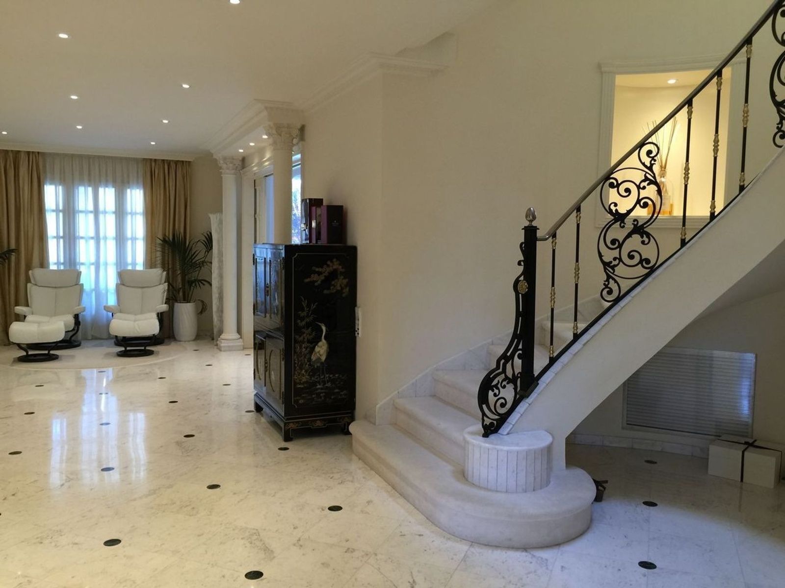 Talo Castelldefels, Barcelona, Espanja 7 makuuhuonetta, 642 m2 No. 168976