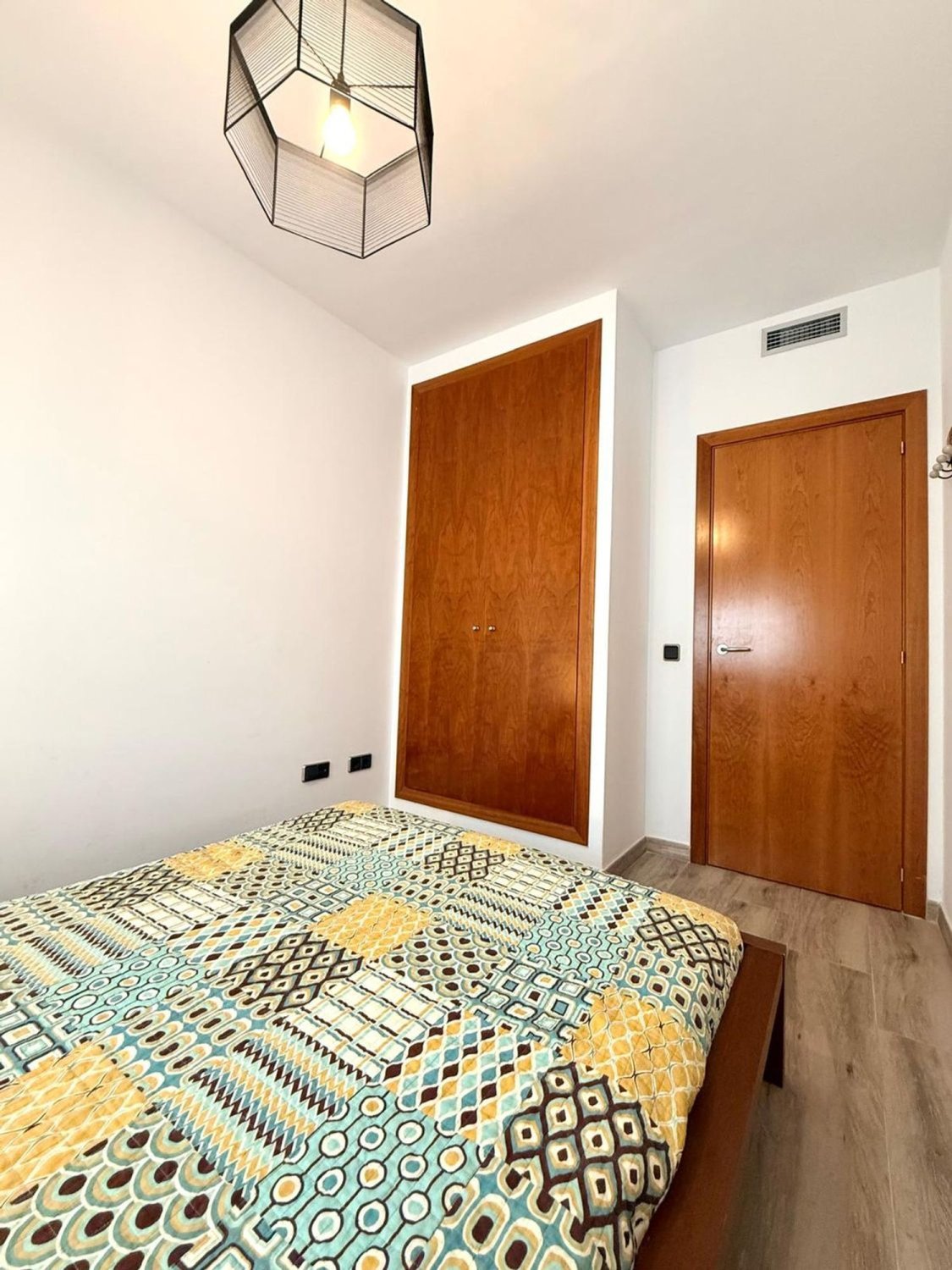 Apartamento en España 3 dormitorios, 90 m2 No. 168979