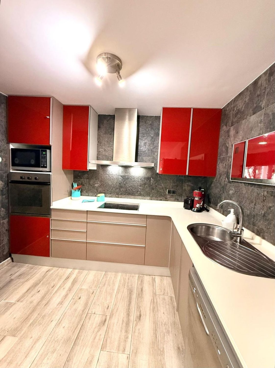 Apartamento en España 3 dormitorios, 90 m2 No. 168979