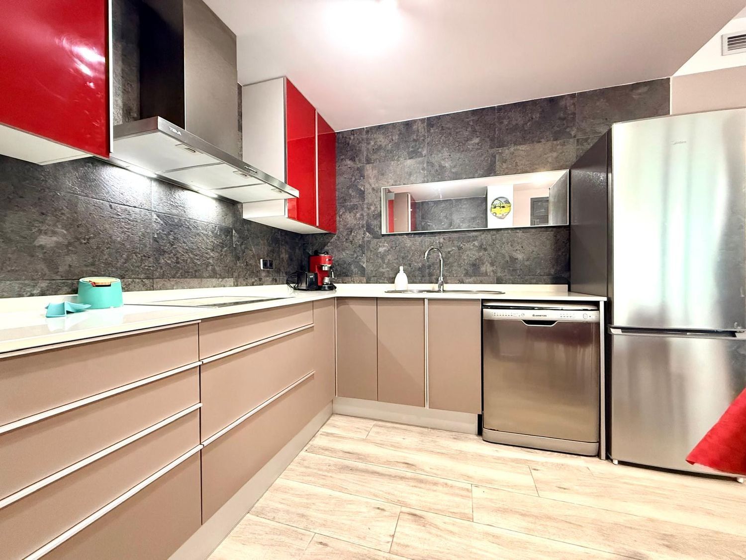 Apartamento en España 3 dormitorios, 90 m2 No. 168979