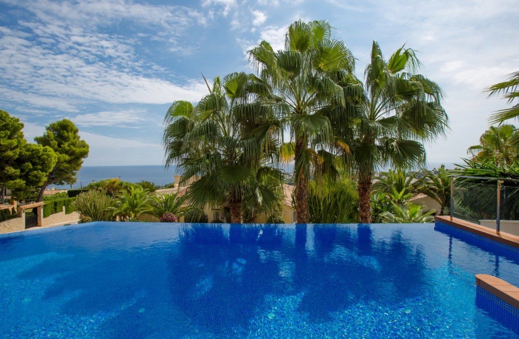 Villa in Moraira, Alicante, Spain 4 bedrooms, 559 sq.m. No. 145033