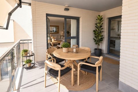 Apartment in Alicante, Spain 3 bedrooms, 105 sq.m. No. 196068