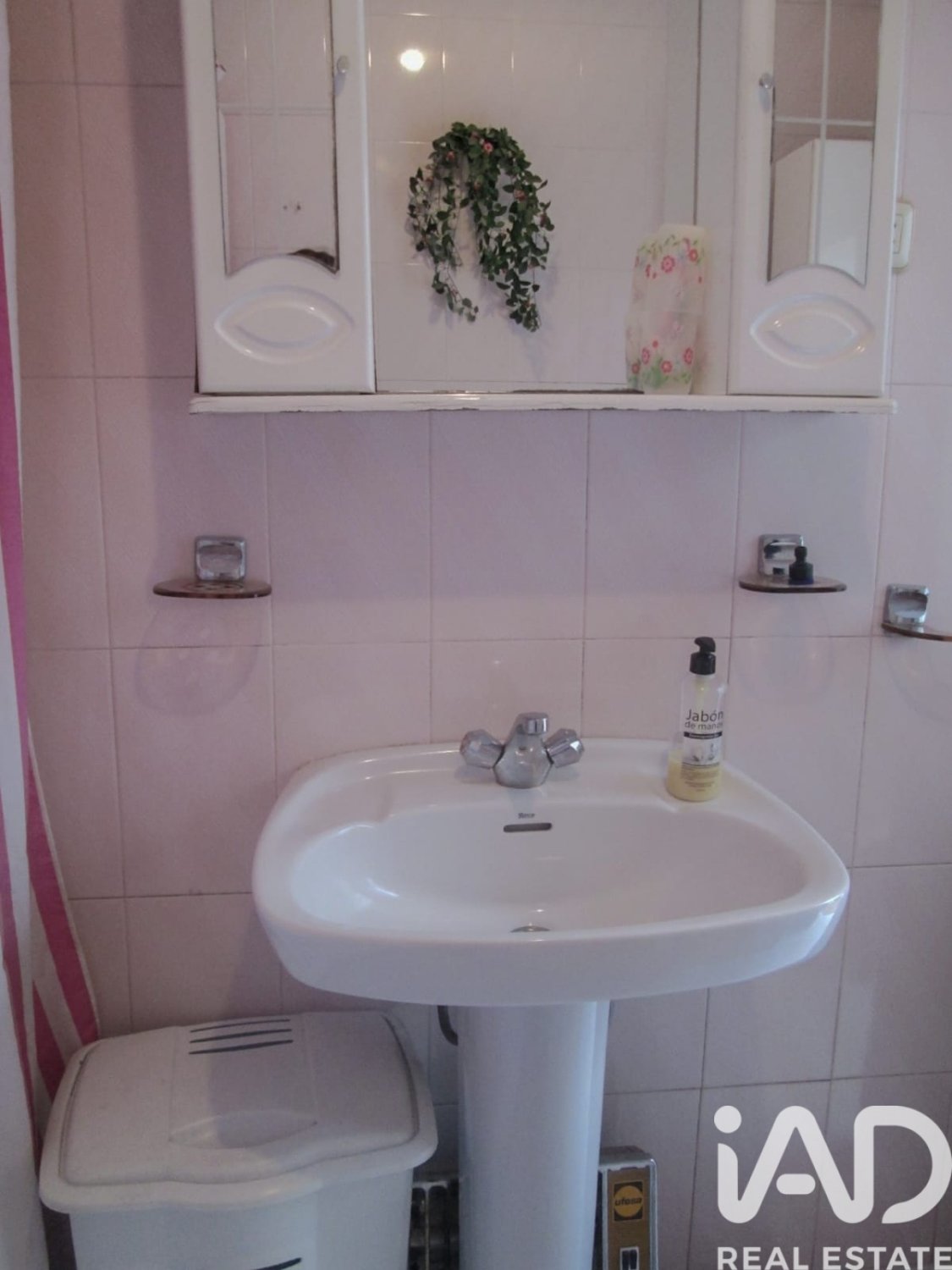 Villa in Santiago De Calatrava, Jaen, Spain 6 bedrooms, 298 sq.m. No. 185474
