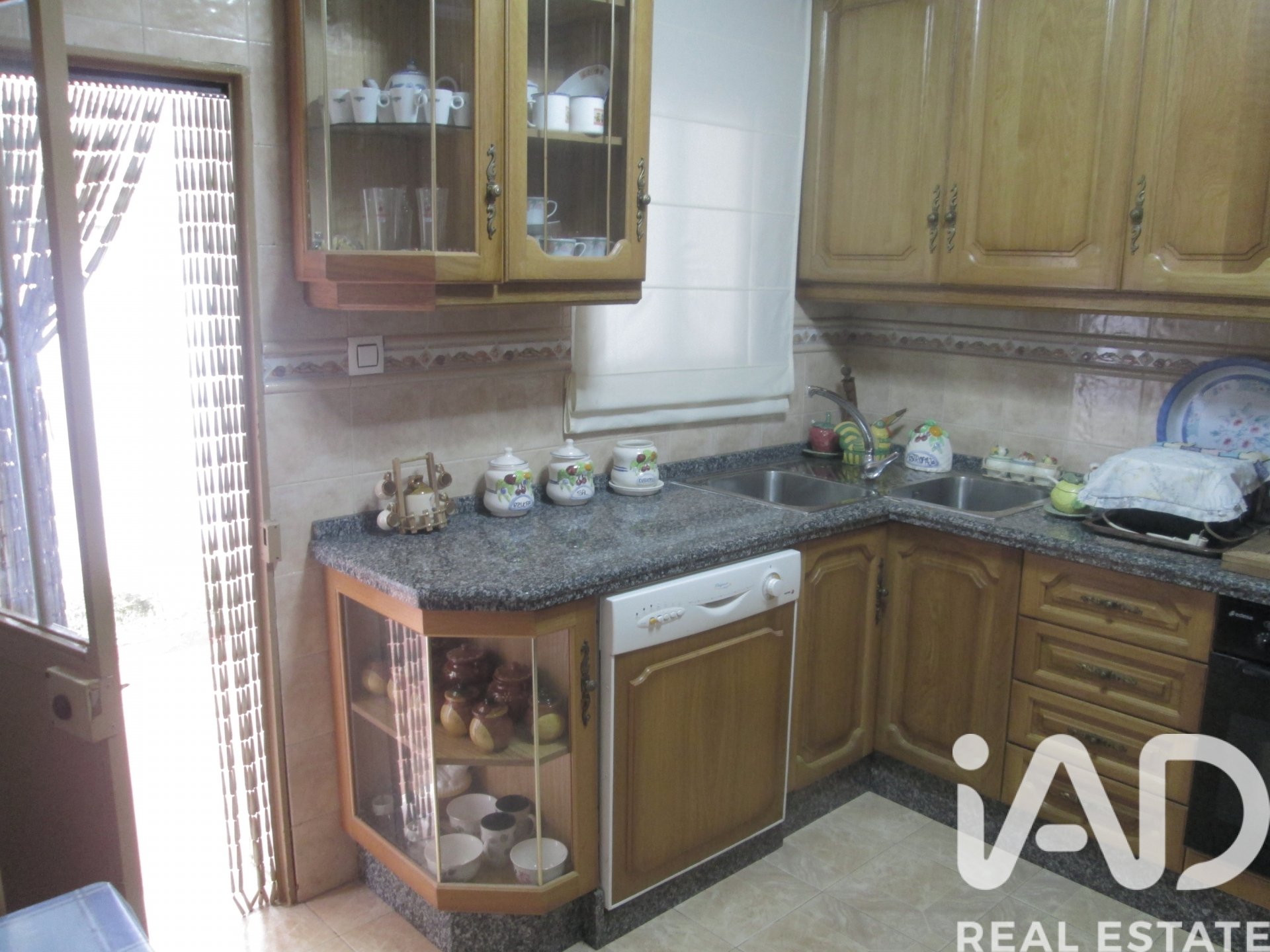 Villa in Santiago De Calatrava, Jaen, Spain 6 bedrooms, 298 sq.m. No. 185474