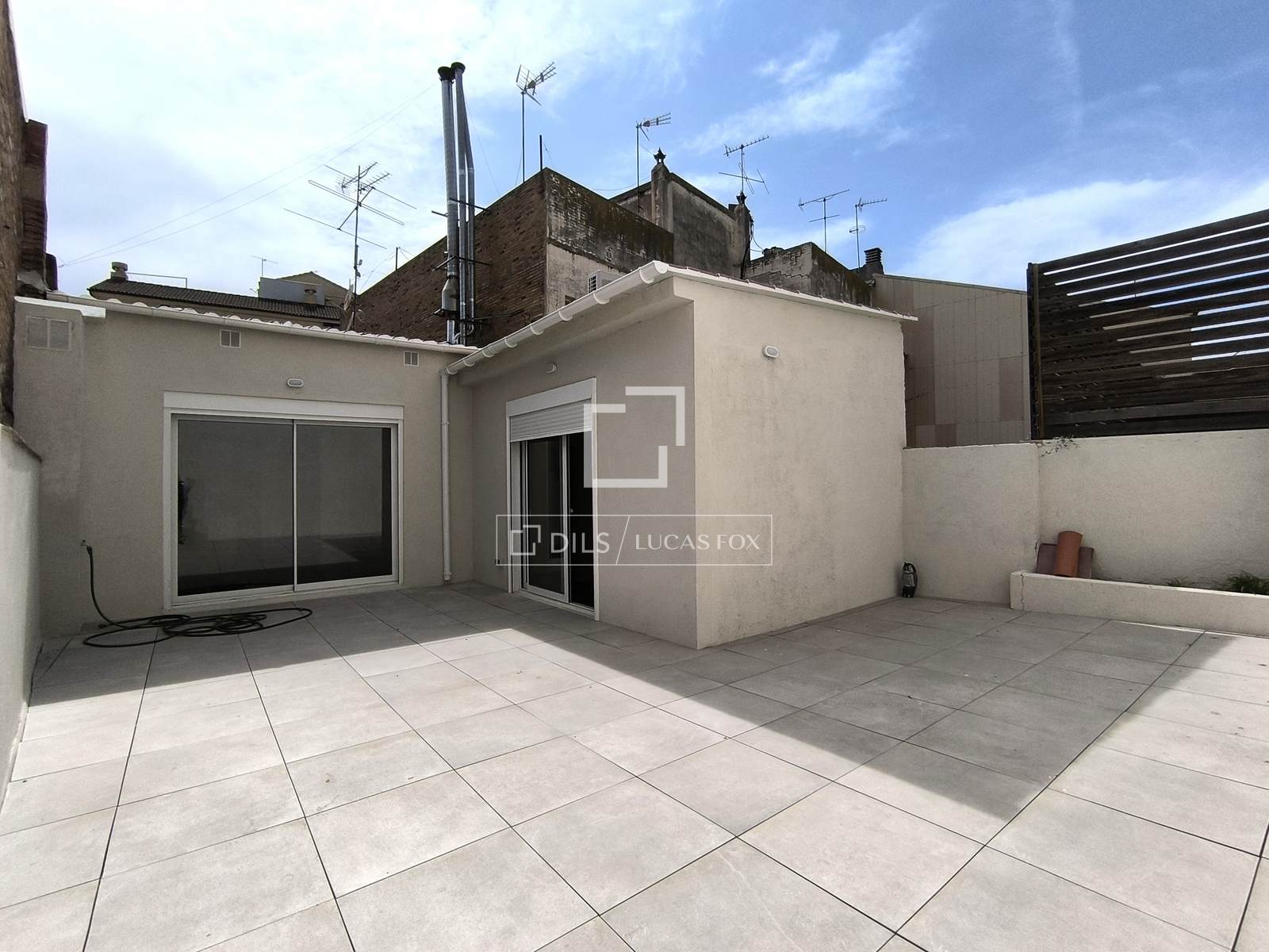 Kattohuoneisto Sant Just Desvern, Barcelona, Espanja 4 makuuhuonetta, 140 m2 No. 150792