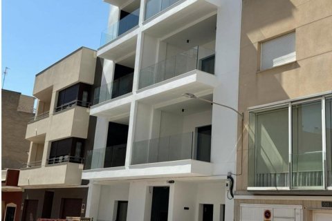 Penthouse in Guardamar del Segura, Alicante, Spain 3 bedrooms, 109 sq.m. No. 96620