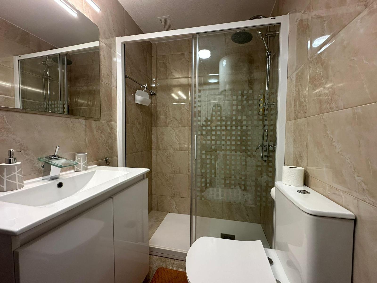 Appartamento a Torrevieja, Alicante, Spagna 2 camere da letto, 69 mq. N° 184242