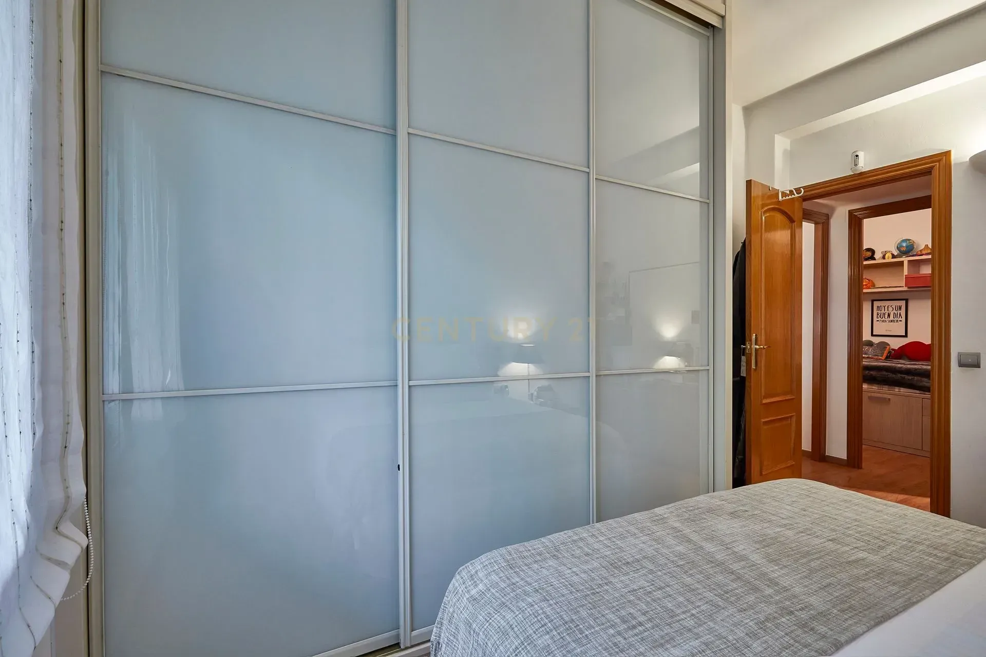 Apartment in Barcelona, Spain 4 bedrooms, 84 sq.m. No. 177856