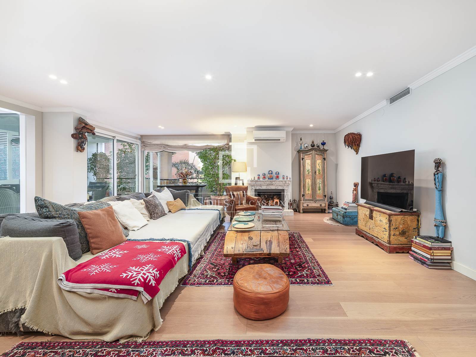 Dzīvoklis Barcelona, Spānijā 6 istabas, 320 m2 Nr. 150329