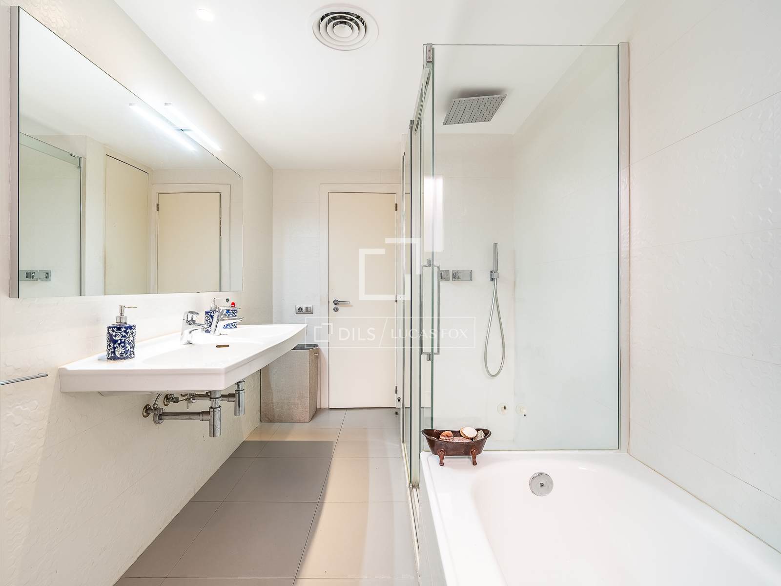Dzīvoklis Barcelona, Spānijā 6 istabas, 320 m2 Nr. 150329