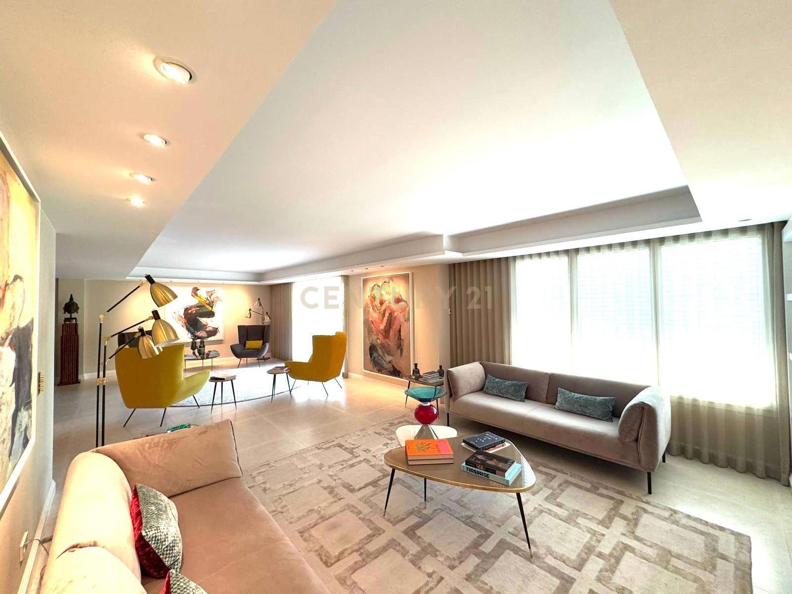Appartamento a Barcelona, Spagna 4 camere da letto, 343 mq. N° 167119