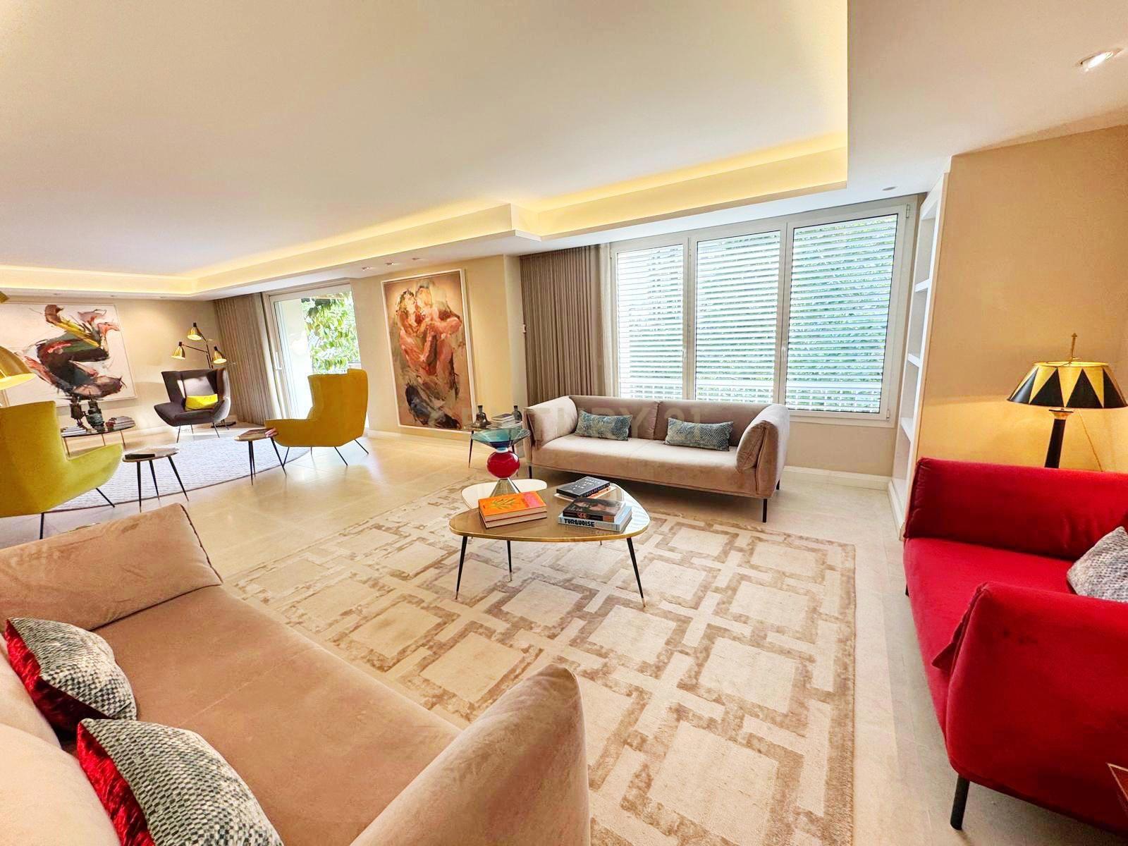 Appartamento a Barcelona, Spagna 4 camere da letto, 343 mq. N° 167119