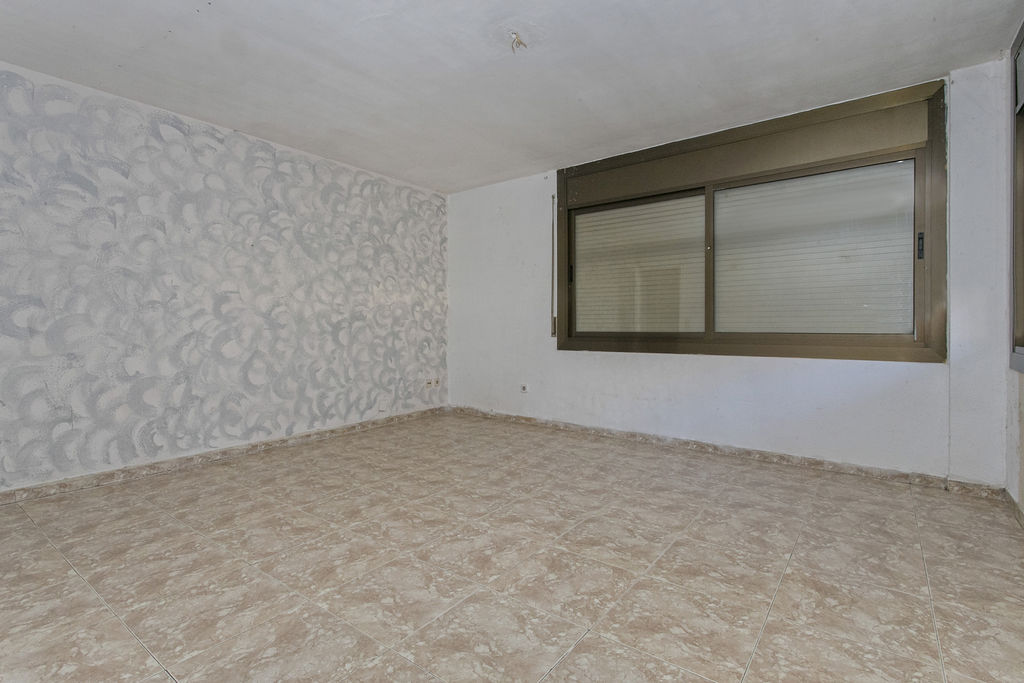 Appartamento a Rubi, Barcelona, Spagna 3 camere da letto, 80 mq. N° 167114
