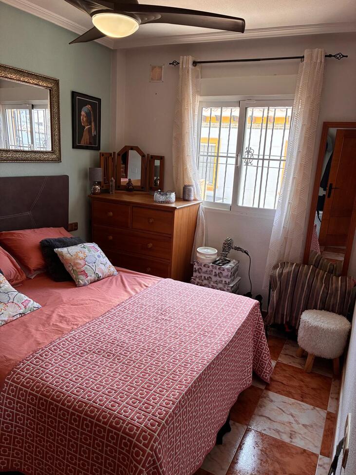 Villetta a schiera a Alicante, Spagna 2 camere da letto, 62 mq. N° 192028
