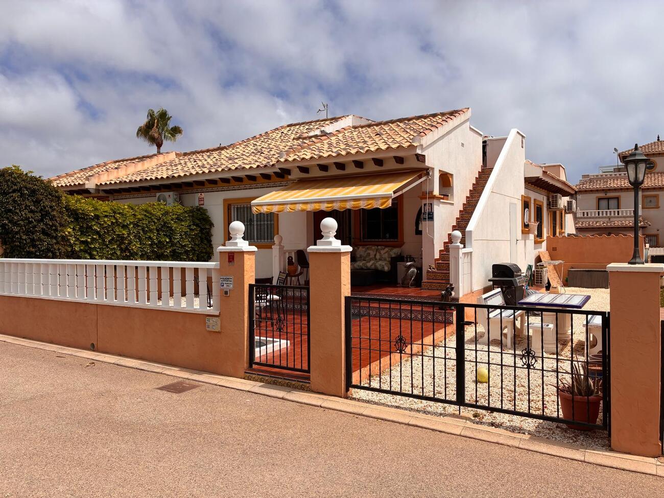 Villetta a schiera a Alicante, Spagna 2 camere da letto, 62 mq. N° 192028