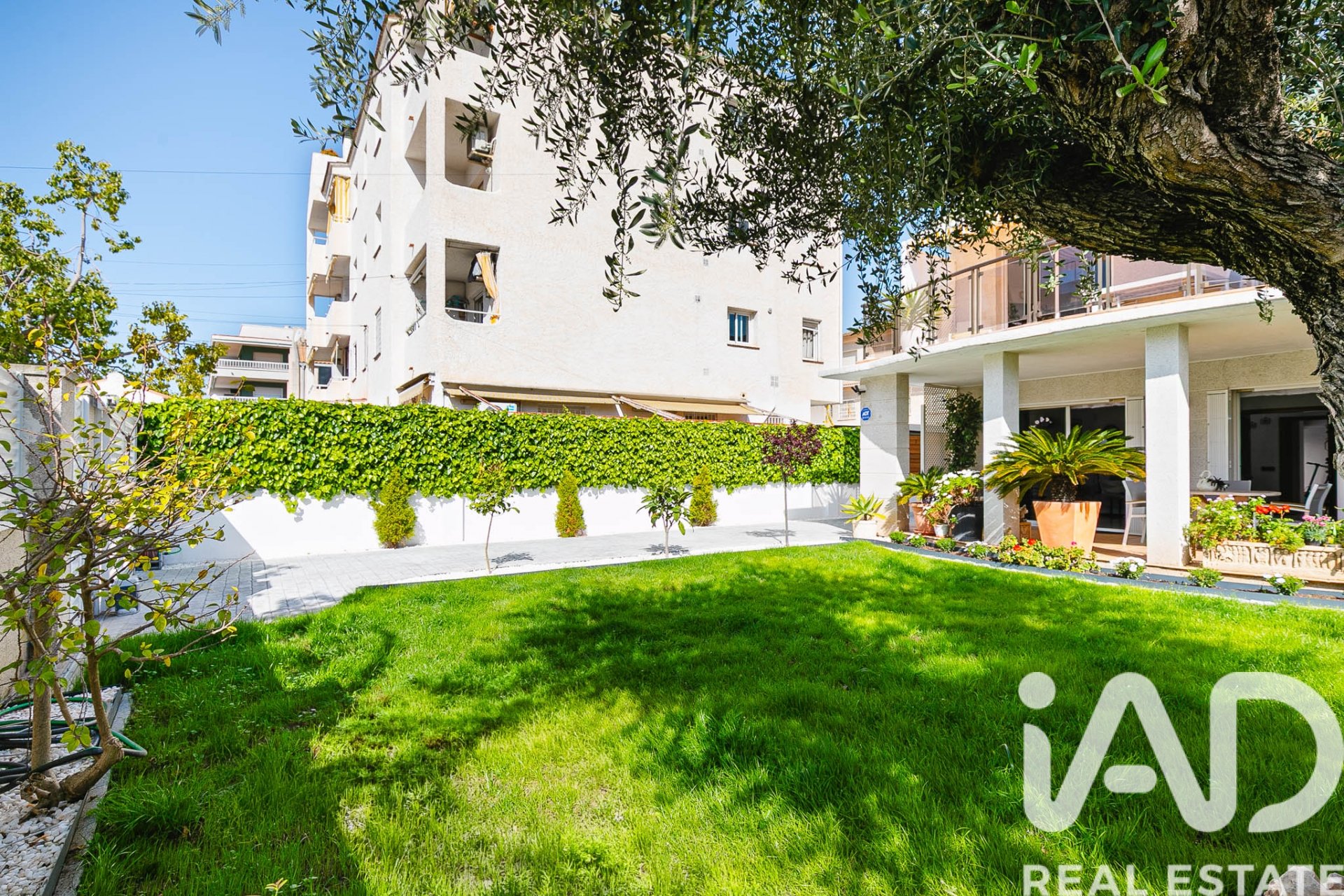 Hus i Cunit, Tarragona, Spanien 4 sovrum, 212 kvm. Nr. 172714