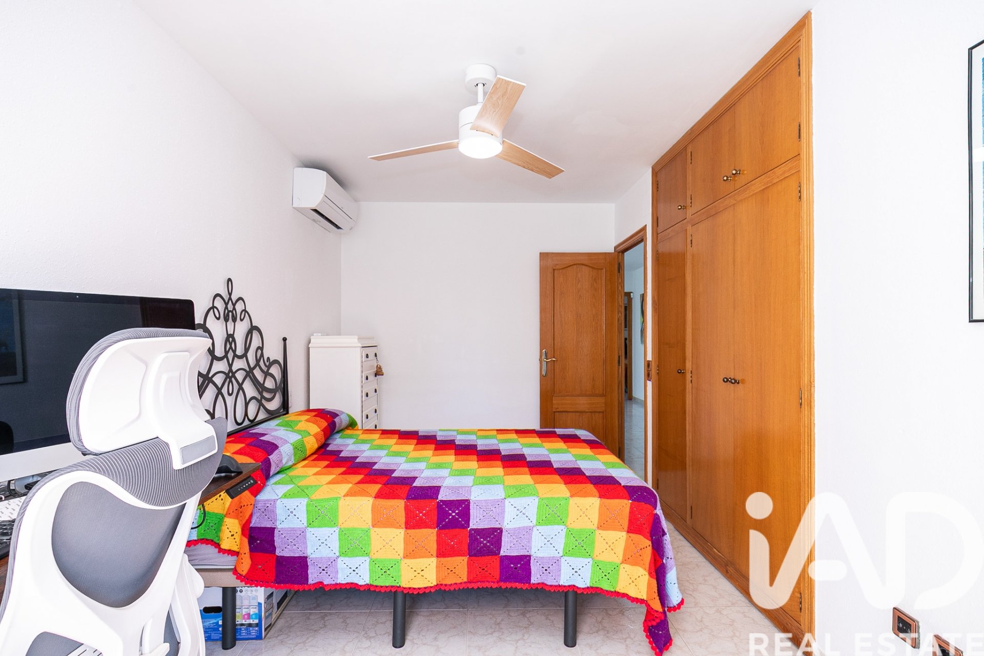 Hus i Cunit, Tarragona, Spanien 4 sovrum, 212 kvm. Nr. 172714
