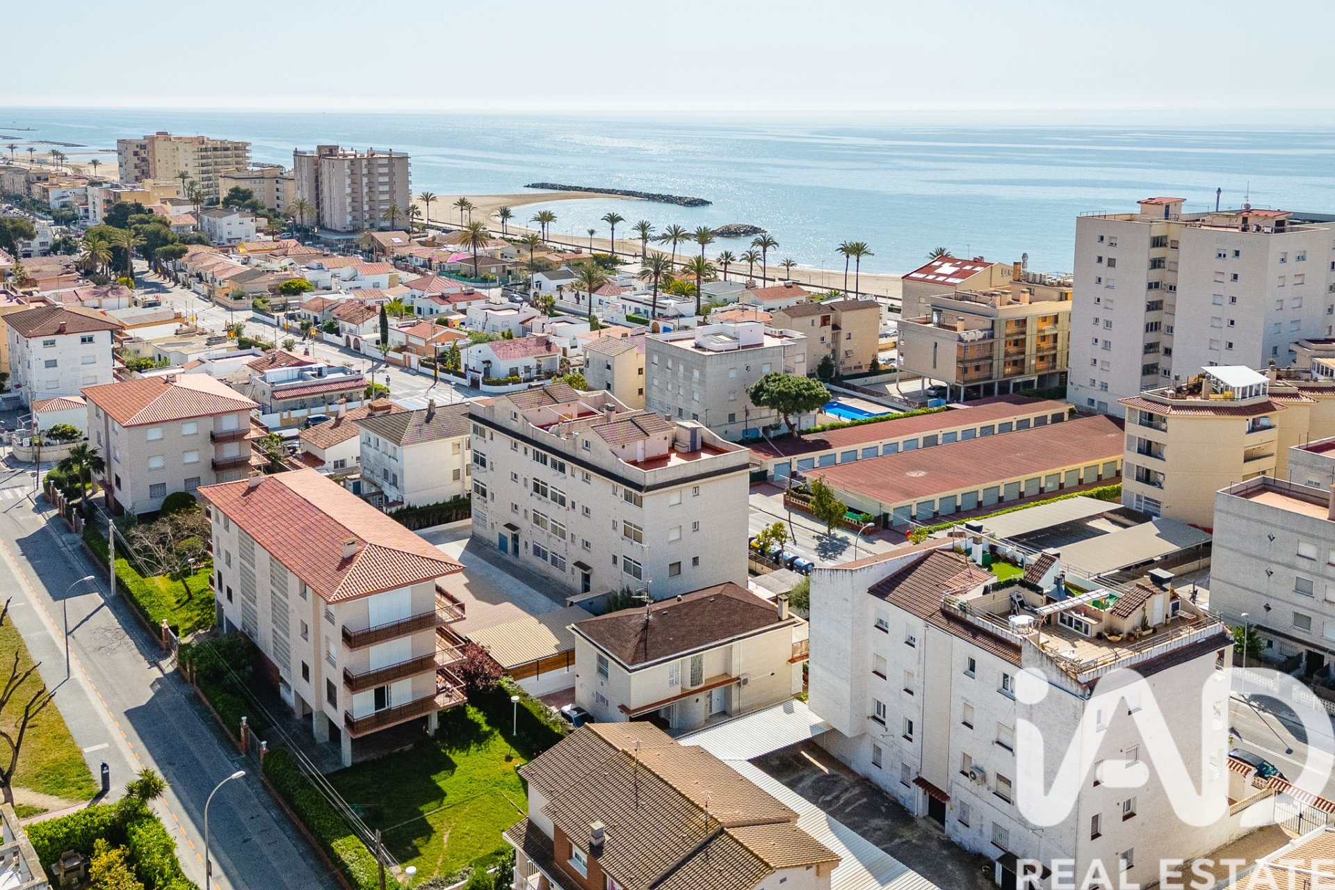 Hus i Cunit, Tarragona, Spanien 4 sovrum, 212 kvm. Nr. 172714