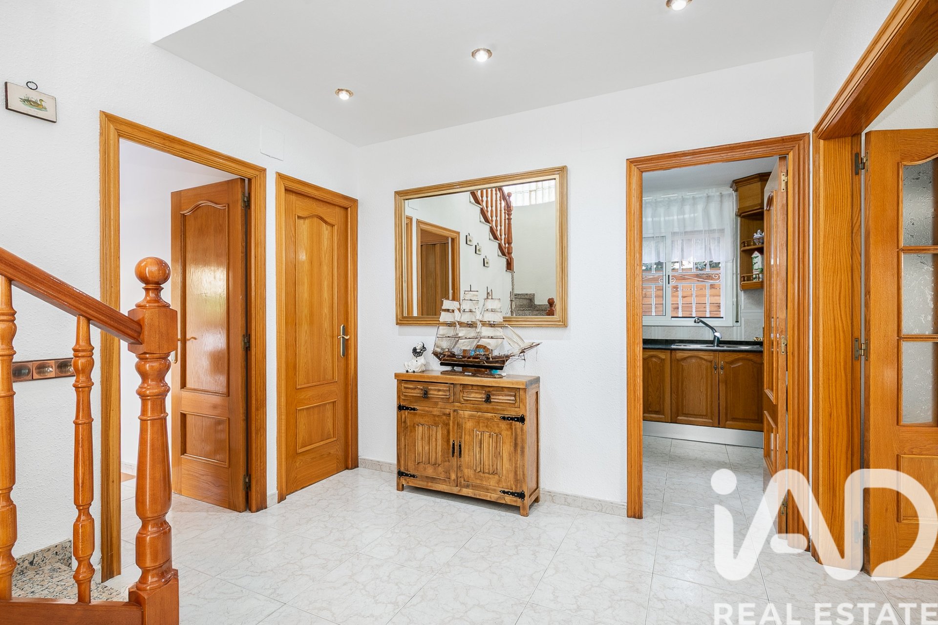 Hus i Cunit, Tarragona, Spanien 4 sovrum, 212 kvm. Nr. 172714