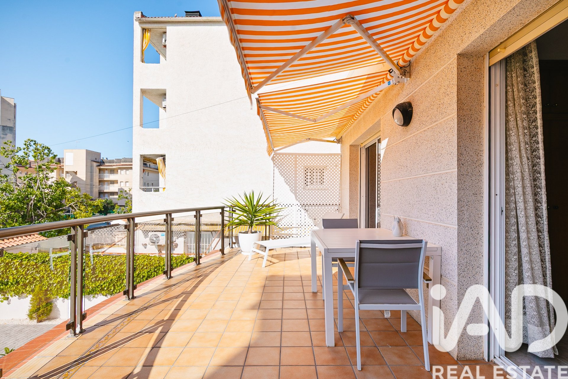 Hus i Cunit, Tarragona, Spanien 4 sovrum, 212 kvm. Nr. 172714