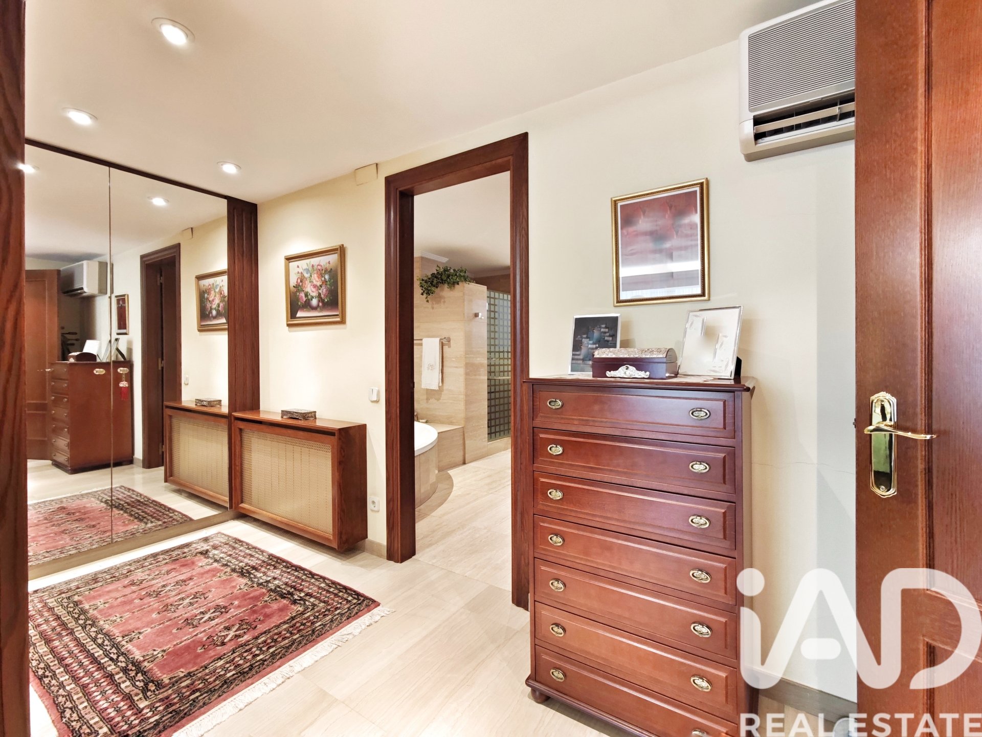 Apartment in Igualada, Barcelona, Spain 5 bedrooms, 544 sq.m. No. 172709