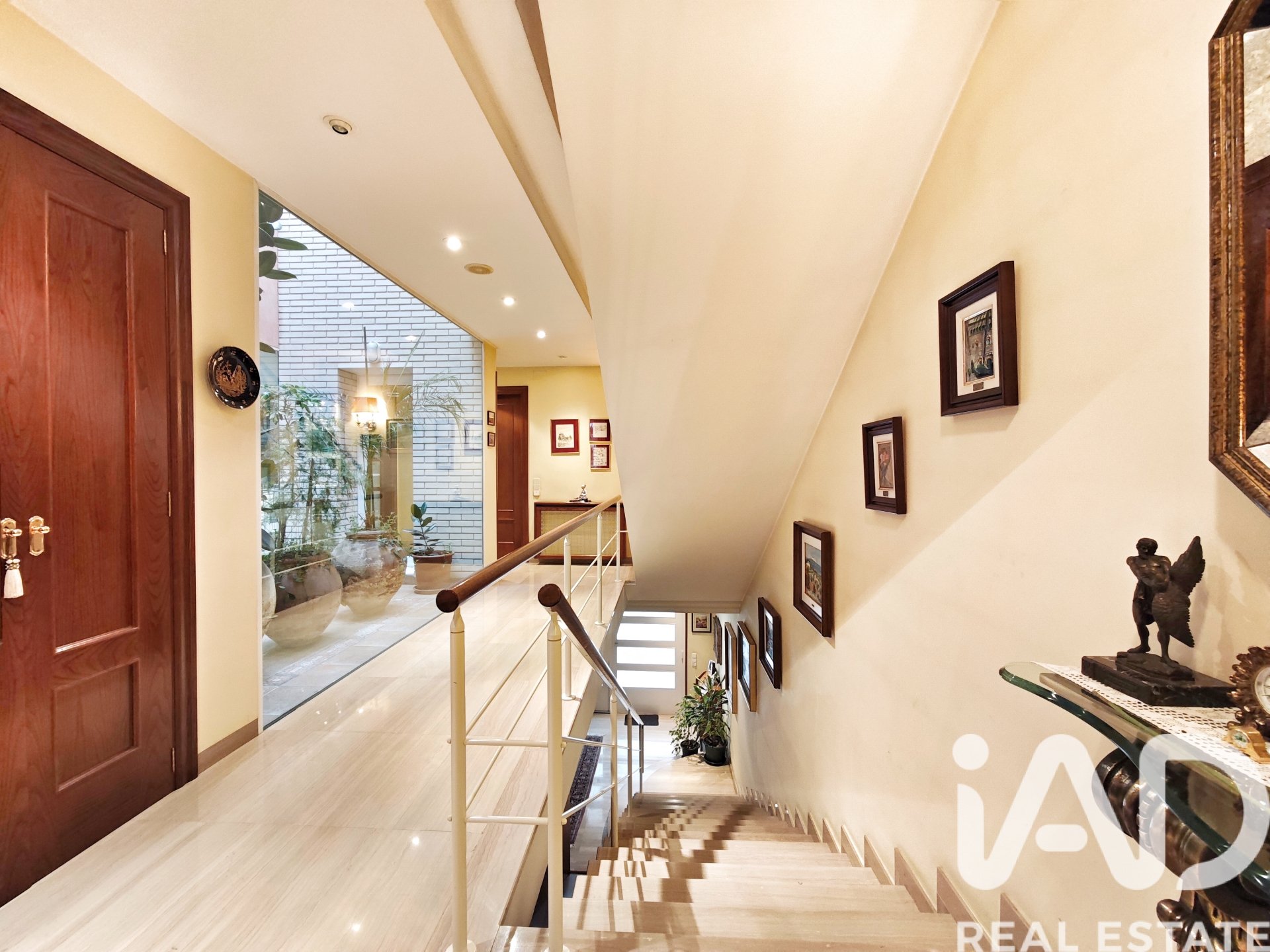 Apartment in Igualada, Barcelona, Spain 5 bedrooms, 544 sq.m. No. 172709