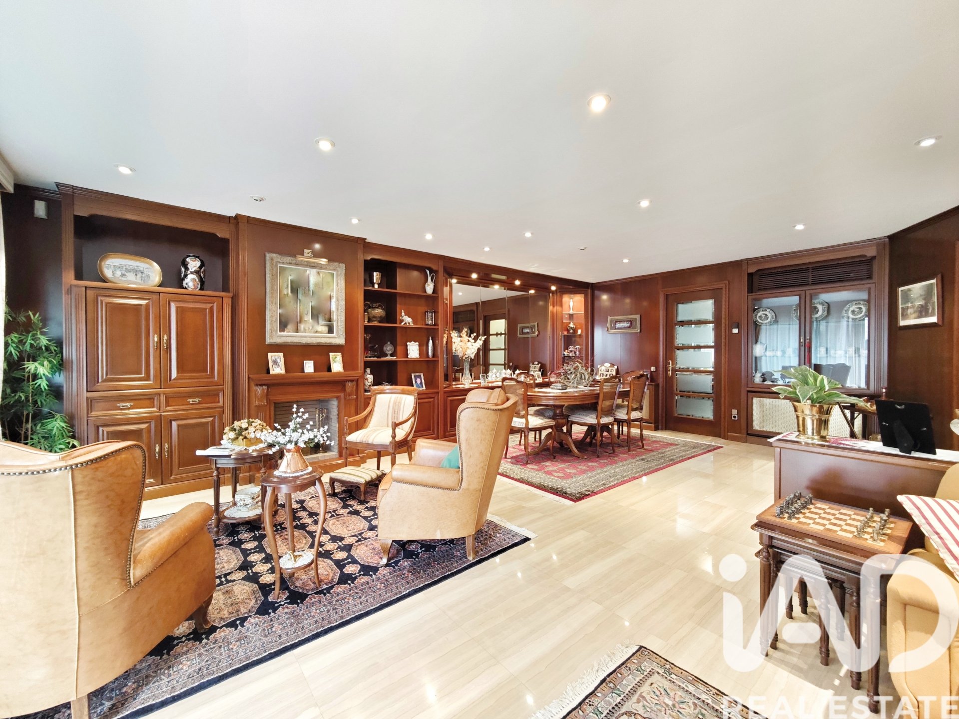 Apartment in Igualada, Barcelona, Spain 5 bedrooms, 544 sq.m. No. 172709